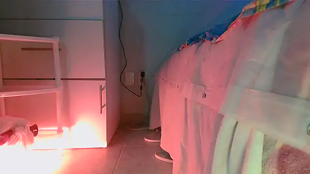 SatiroyNinfa online show from 04/17/26, 09:29