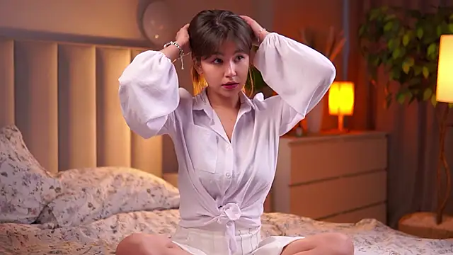 Julia PR0 online show from 10/27/25, 08:51