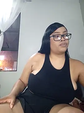 Snapshot of MadamPinky chatting on 11/23/25, 06:08 MadamPinky online show from 11/23/25, 06:08