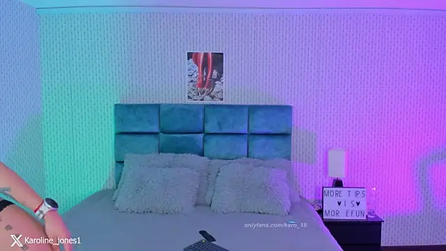 karoliine jones online show from 11/24/25, 07:57