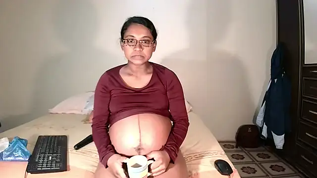 Snapshot of indiansweetflava chatting on 05/20/26, 04:07 indiansweetflava online show from 05/20/26, 04:07