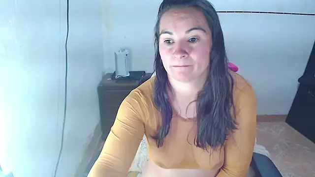 Snapshot of StefiAlizon70 chatting on 09/21/25, 10:00 StefiAlizon70 online show from 09/21/25, 10:00