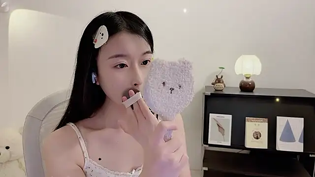 Onechestnut online show from 11/29/25, 06:05