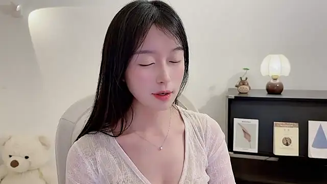 Onechestnut online show from 12/01/25, 06:02