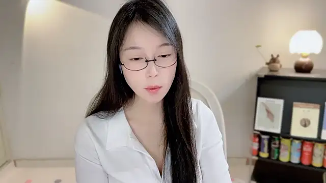 Onechestnut online show from 04/05/26, 06:21
