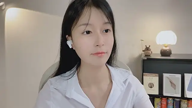 Onechestnut online show from 04/24/26, 05:10