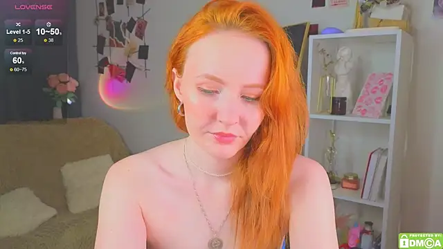 Snapshot of JoyceJones chatting on 10/07/25, 07:11 JoyceJones online show from 10/07/25, 07:11