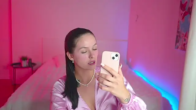 Snapshot of EwelynScott chatting on 09/17/25, 04:30 EwelynScott online show from 09/17/25, 04:30