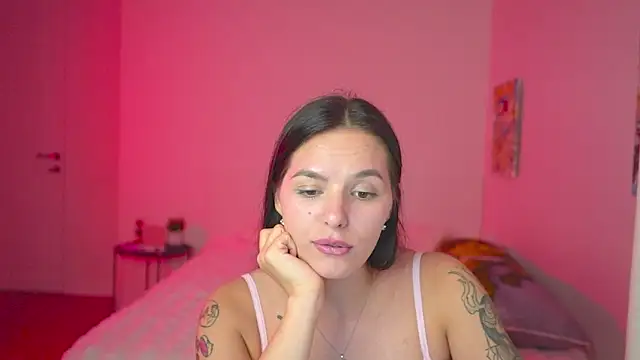 Snapshot of EwelynScott chatting on 09/24/25, 06:00 EwelynScott online show from 09/24/25, 06:00