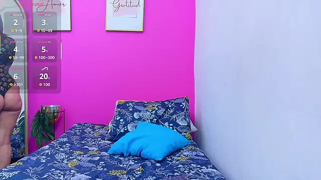 Snapshot of daddyysObsessed chatting on 10/02/25, 01:07 daddyysObsessed online show from 10/02/25, 01:07