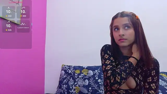 Snapshot of daddyysObsessed chatting on 10/18/25, 12:39 daddyysObsessed online show from 10/18/25, 12:39