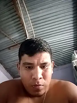 Snapshot of Oscariin96 chatting on 02/02/26, 07:23 Oscariin96 online show from 02/02/26, 07:23