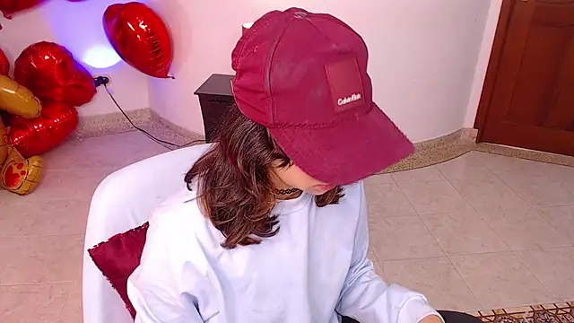 miascarlet 16 online show from 10/07/25, 02:47