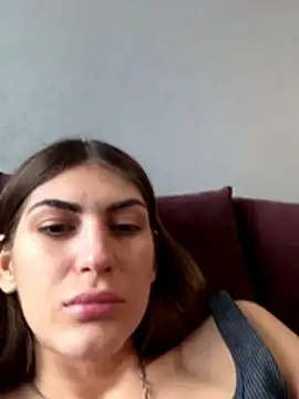 Snapshot of MaggieTurner chatting on 12/02/25, 04:18 MaggieTurner online show from 12/02/25, 04:18