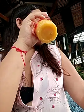 Snapshot of Lambedora_69 chatting on 10/01/25, 08:15 Lambedora 69 online show from 10/01/25, 08:15