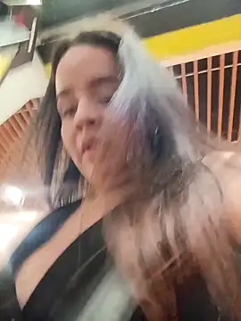 Snapshot of Lambedora_69 chatting on 10/17/25, 08:44 Lambedora 69 online show from 10/17/25, 08:44