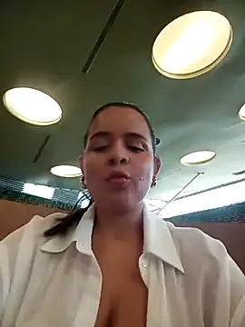 Snapshot of Lambedora_69 chatting on 10/20/25, 07:58 Lambedora 69 online show from 10/20/25, 07:58