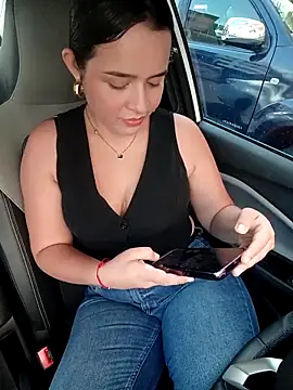 Snapshot of Lambedora_69 chatting on 10/28/25, 08:00 Lambedora 69 online show from 10/28/25, 08:00