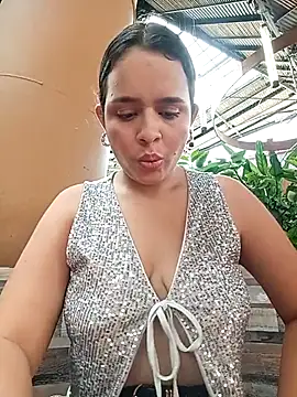 Snapshot of Lambedora_69 chatting on 11/21/25, 07:23 Lambedora 69 online show from 11/21/25, 07:23