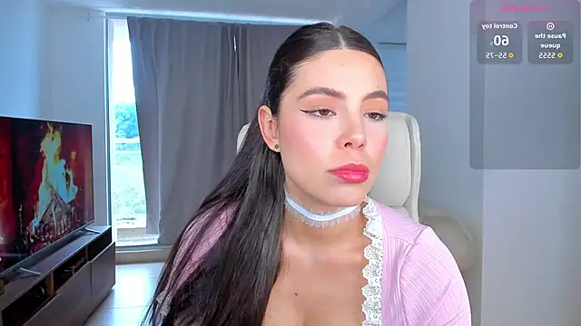 Snapshot of MeganScott chatting on 11/13/25, 08:30 MeganScott online show from 11/13/25, 08:30