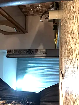 Snapshot of AlevNaz chatting on 10/13/25, 01:49 AlevNaz online show from 10/13/25, 01:49