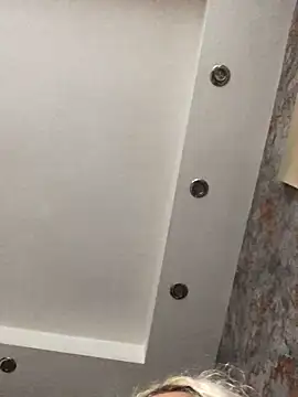 Snapshot of AlevNaz chatting on 10/14/25, 03:02 AlevNaz online show from 10/14/25, 03:02