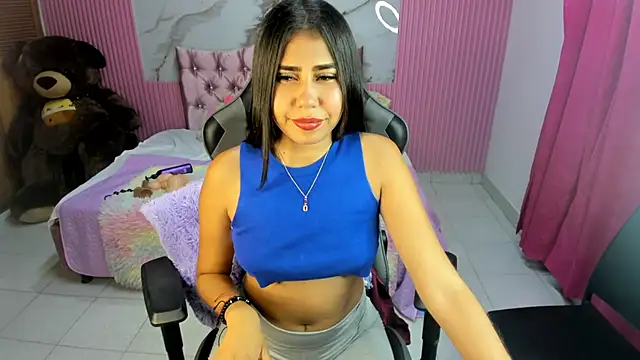 Snapshot of Mindy_19 chatting on 09/17/25, 10:55 Mindy 19 online show from 09/17/25, 10:55