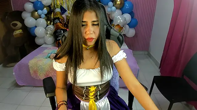 Snapshot of Mindy_19 chatting on 09/25/25, 11:03 Mindy 19 online show from 09/25/25, 11:03