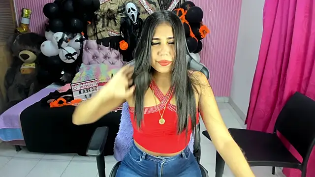 Snapshot of Mindy_19 chatting on 11/03/25, 11:00 Mindy 19 online show from 11/03/25, 11:00