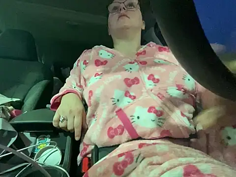 Snapshot of GirlSquirt chatting on 11/26/25, 09:49 GirlSquirt online show from 11/26/25, 09:49