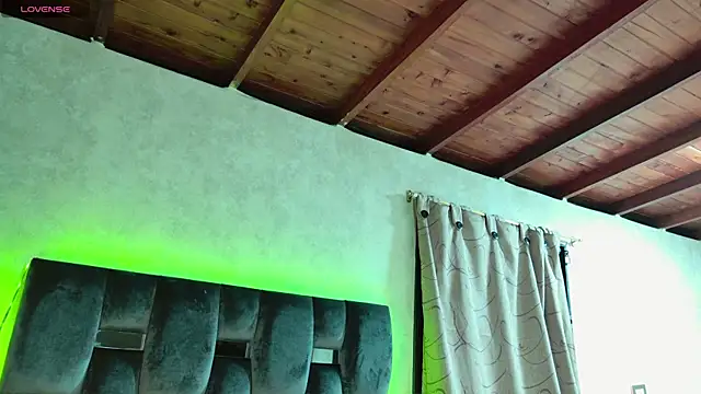 Taurito    online show from 11/05/25, 06:02