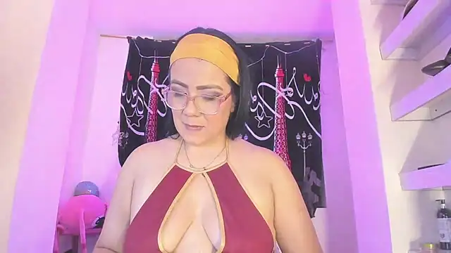 Snapshot of AlicePipper chatting on 07/18/26, 06:17 AlicePipper online show from 07/18/26, 06:17