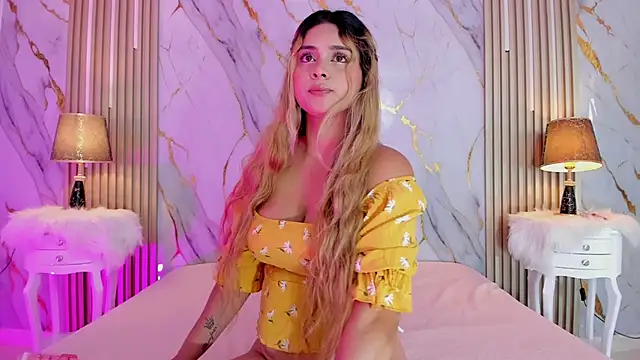 Snapshot of sharon_greey chatting on 11/10/25, 08:30 sharon greey online show from 11/10/25, 08:30