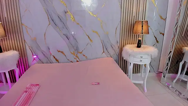 Snapshot of sharon_greey chatting on 11/25/25, 08:53 sharon greey online show from 11/25/25, 08:53