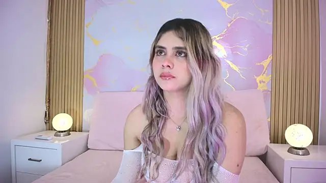 Snapshot of sharon_greey chatting on 12/15/25, 03:05 sharon greey online show from 12/15/25, 03:05