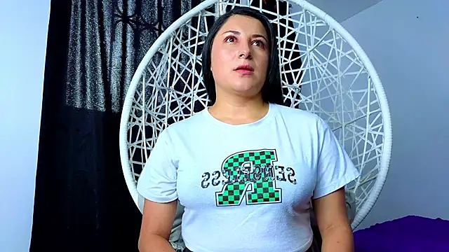 cuteeimy online show from 12/22/25, 06:49