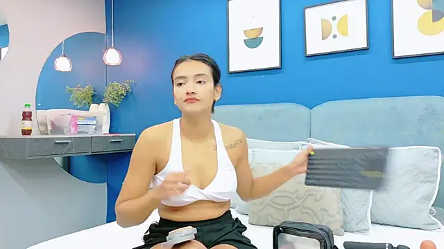 Snapshot of lixie_peyton chatting on 12/05/25, 01:09 lixie peyton online show from 12/05/25, 01:09