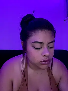 Snapshot of NattashaMore_0719 chatting on 11/24/25, 01:49 NattashaMore 0719 online show from 11/24/25, 01:49