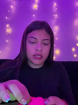 Snapshot of NattashaMore_0719 chatting on 12/05/25, 02:42 NattashaMore 0719 online show from 12/05/25, 02:42