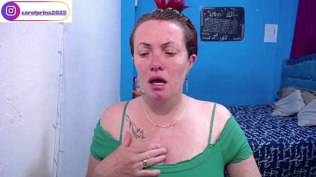 carolinhe  online show from 03/22/26, 02:42