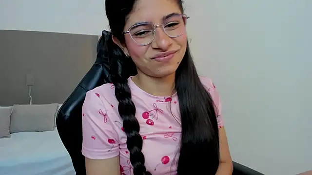 carlina 15 online show from 11/11/25, 12:27