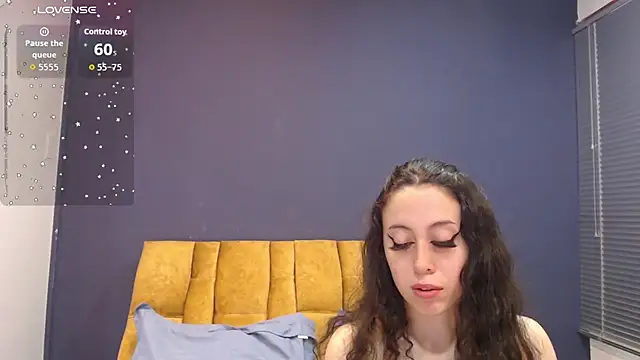 KendraaSimons online show from 11/01/25, 05:15