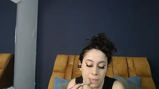 KendraaSimons online show from 05/19/26, 07:53