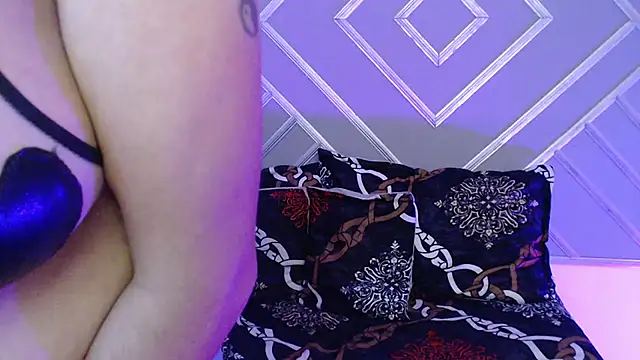 Snapshot of sashabluex chatting on 10/06/25, 09:51 sashabluex online show from 10/06/25, 09:51