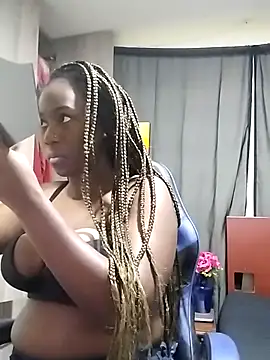 MONIQUE-LAMOUR online show from 05/02/26, 10:04