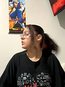 Snapshot of babykalirose chatting on 12/19/25, 07:48 babykalirose online show from 12/19/25, 07:48