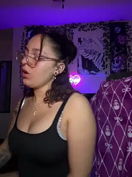 Snapshot of babykalirose chatting on 06/22/26, 03:19 babykalirose online show from 06/22/26, 03:19
