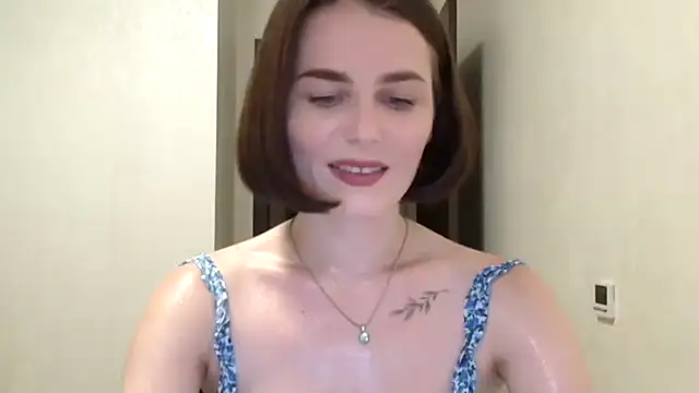 Snapshot of Silviaa_a chatting on 06/27/26, 08:03 Silviaa a online show from 06/27/26, 08:03