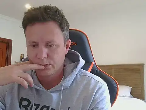 Snapshot of TroyDieselXXX chatting on 11/16/25, 12:00 TroyDieselXXX online show from 11/16/25, 12:00