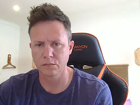 Snapshot of TroyDieselXXX chatting on 11/27/25, 05:20 TroyDieselXXX online show from 11/27/25, 05:20